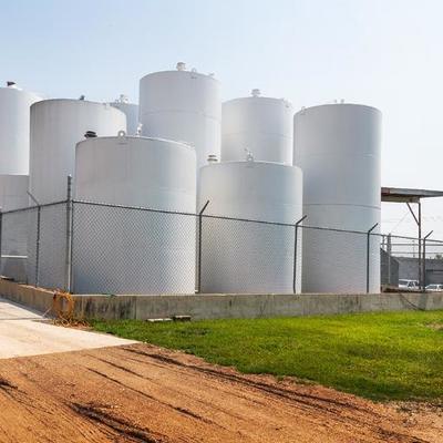 অনুভূমিক শিল্প গ্রেড অপরিশোধিত তেল / ডিজেল জ্বালানী / ভারী জ্বালানী তেল সংরক্ষণ ট্যাঙ্ক ৩০০ ঘনমিটার - ১0000 ঘনমিটার